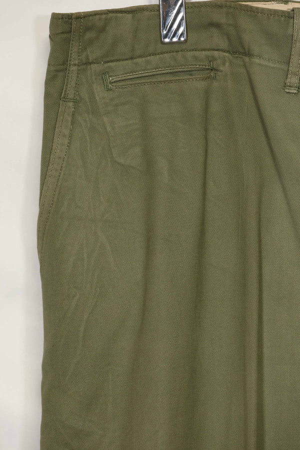 1940s-50s U.S. Army M45 cotton field pants with modified cargo pockets, airborne use, used, A