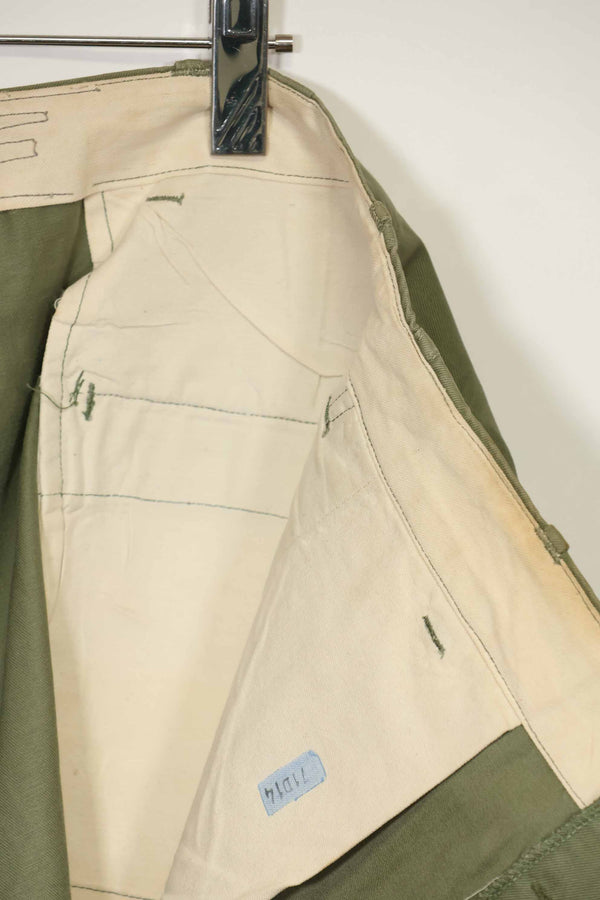 1940s-50s U.S. Army M45 cotton field pants with modified cargo pockets, airborne use, used, A