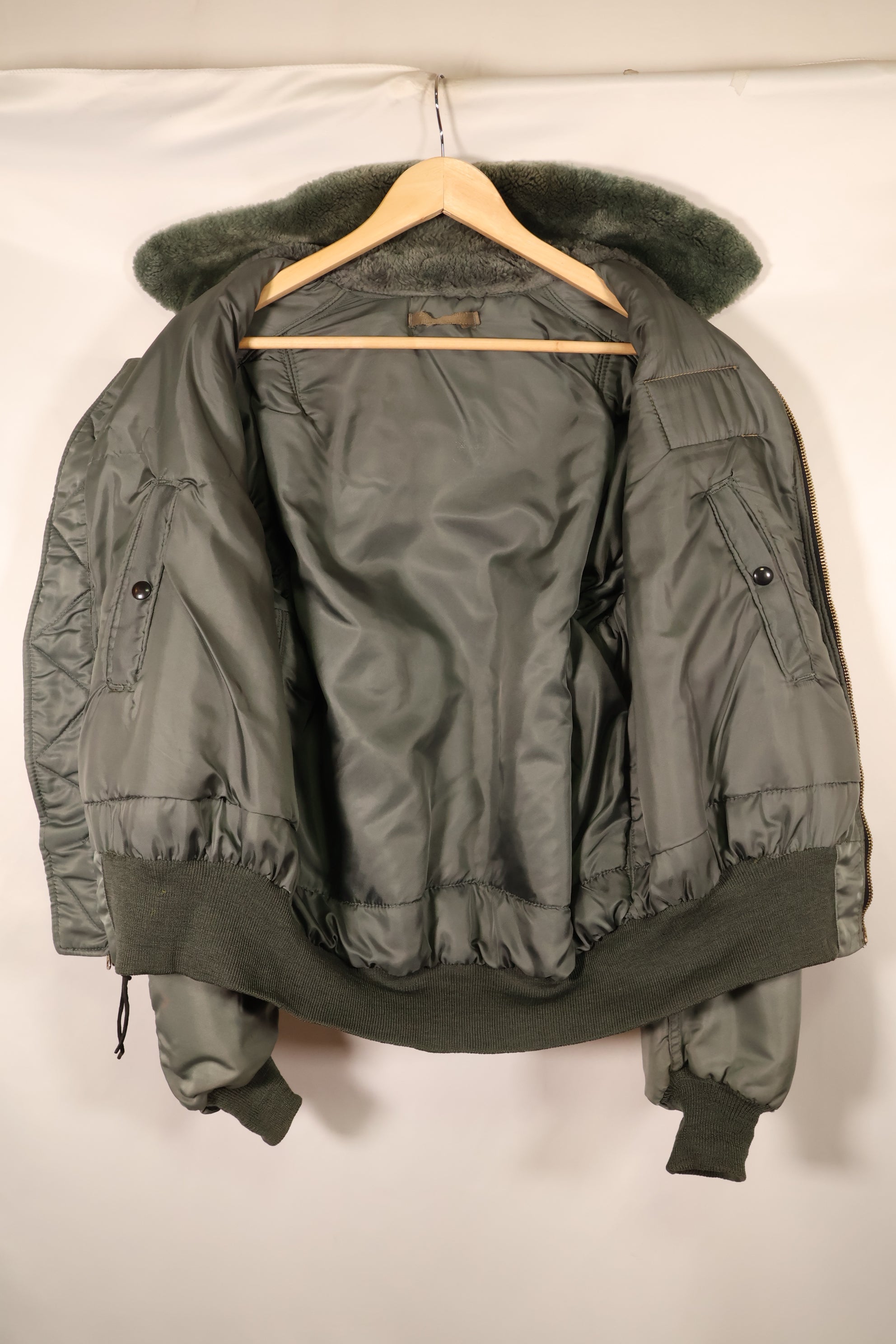 Early 1950s; Estimated size: LARGE or approximately 44; U.S. Air Force; B-15D; Intermediate Flight Jacket; Used