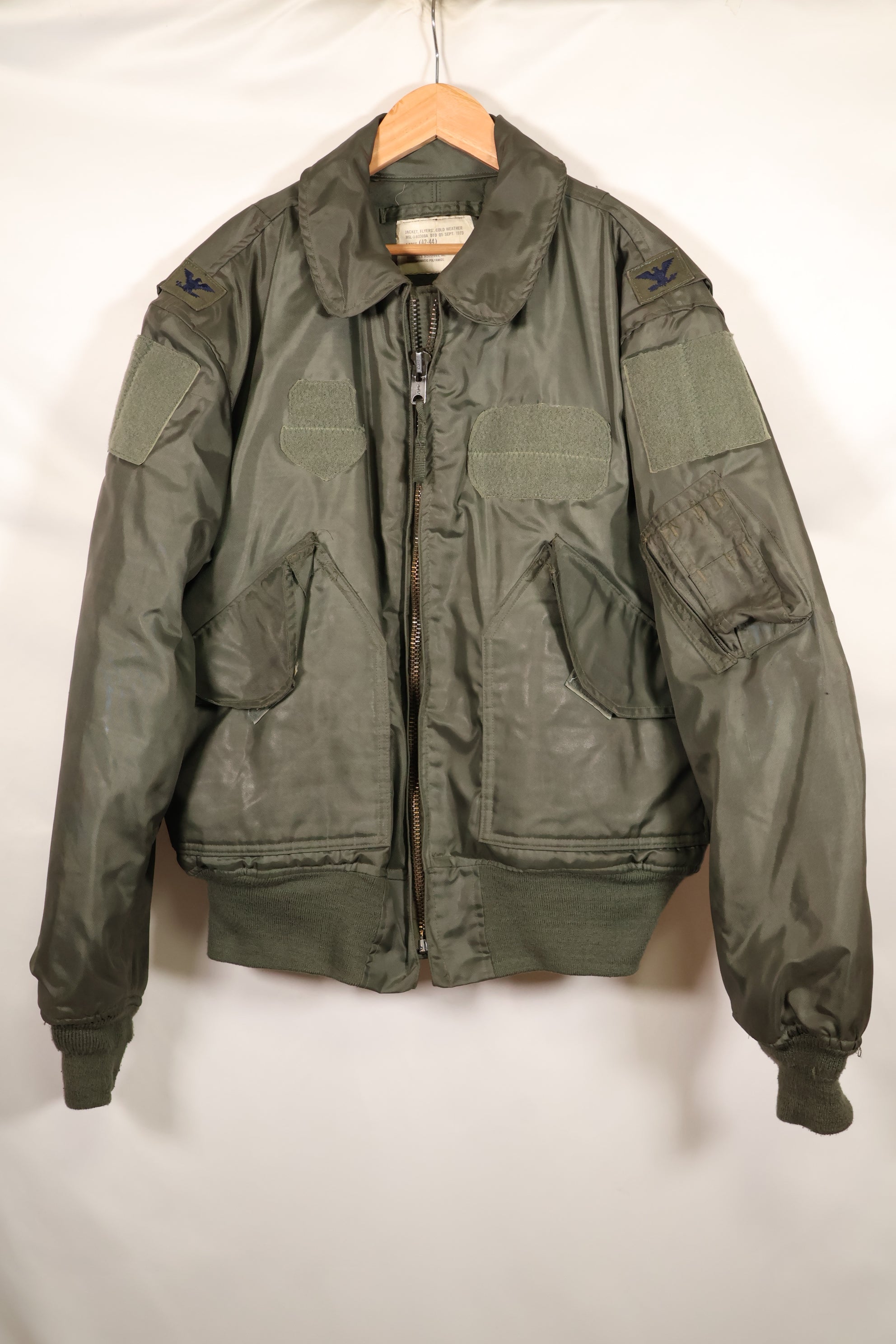 1975 Contract LARGE US Navy CWU-45P Flight Jacket with Intermediates Pockets Used