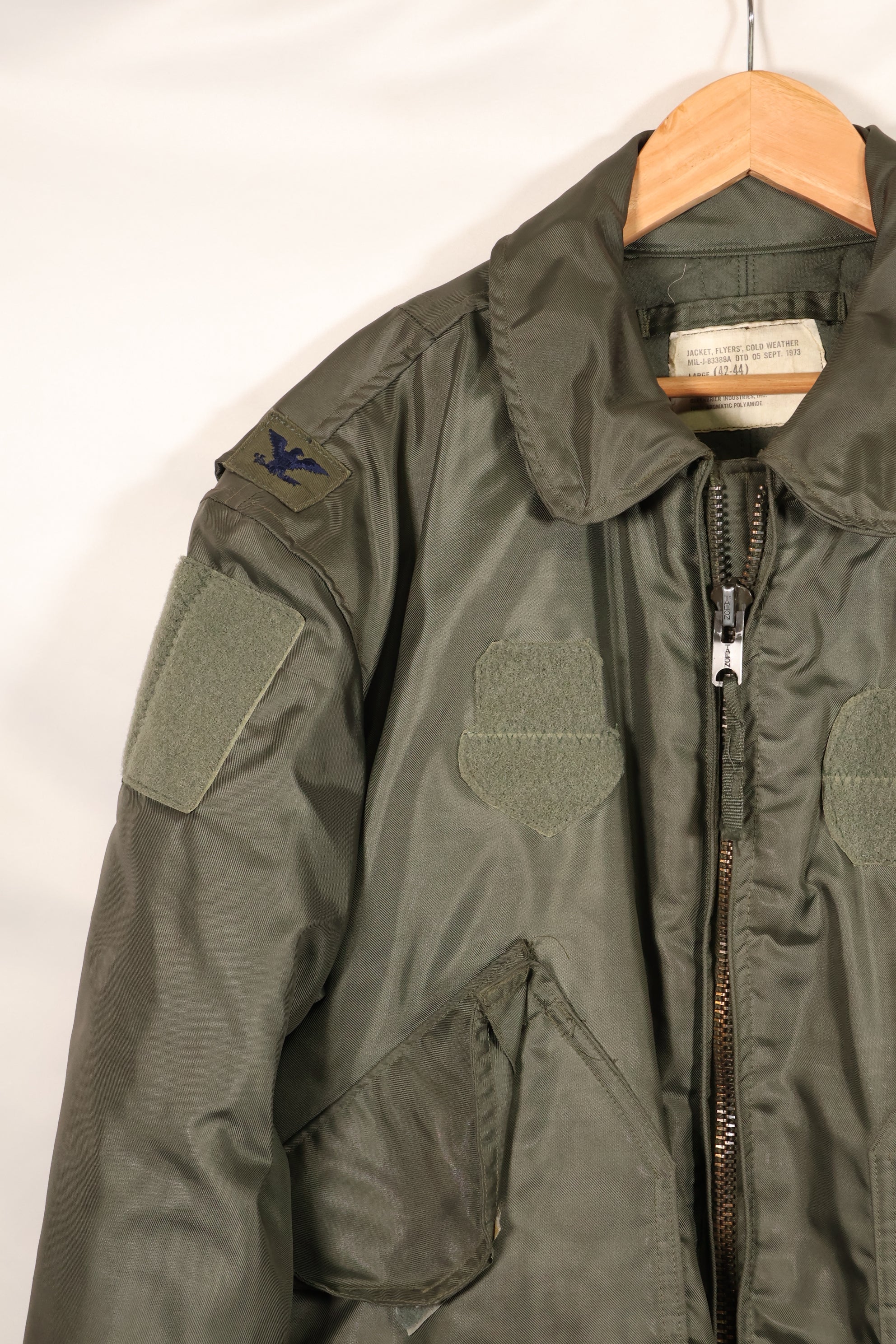 1975 Contract LARGE US Navy CWU-45P Flight Jacket with Intermediates Pockets Used