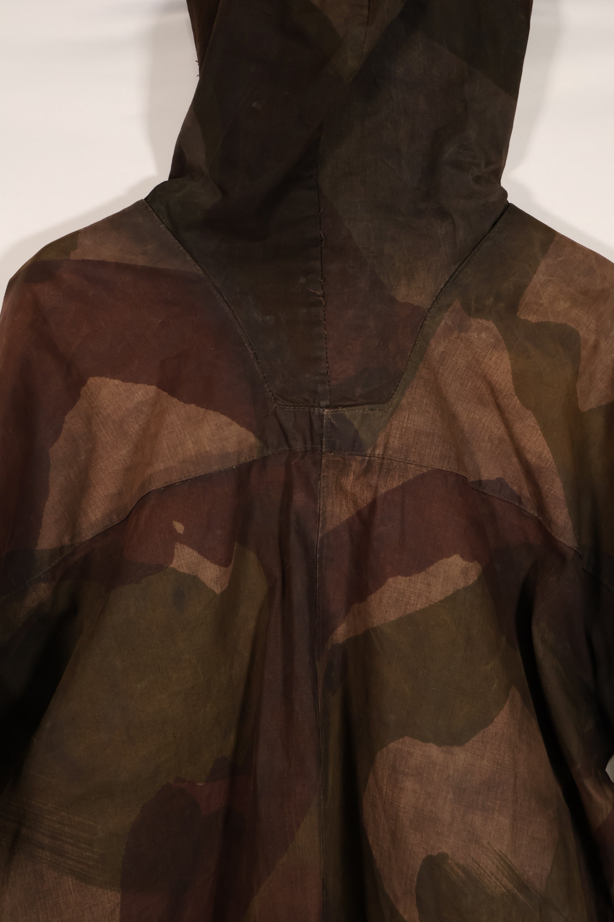 Real British Army SAS smock WINDPROOF camouflage smock, size unknown, heavy fabric, black dyed, used.