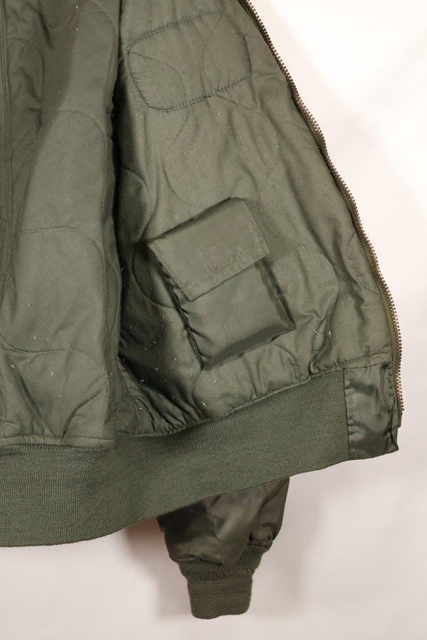 1975 Contract LARGE US Navy CWU-45P Flight Jacket with Intermediates Pockets Used