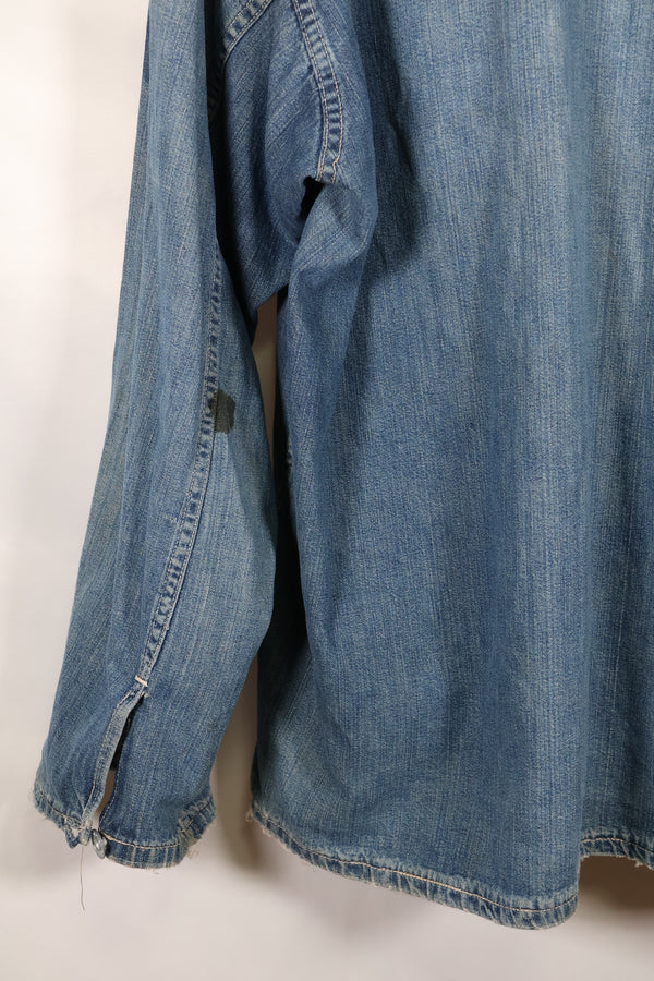1930s U.S. Army denim pullover shirt, 3 buttons, used.