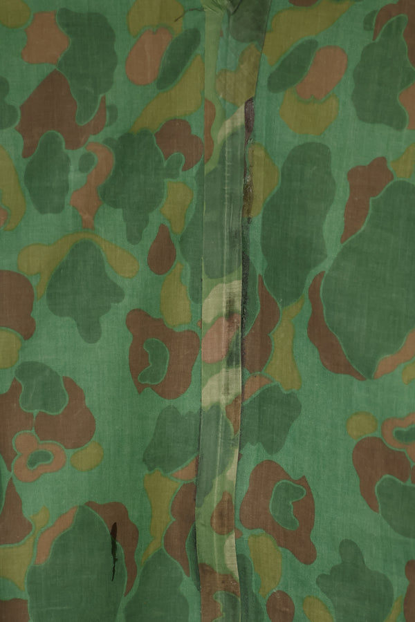 Real 1944 USMC frogskin camouflage rubberized rain poncho, good condition, used.