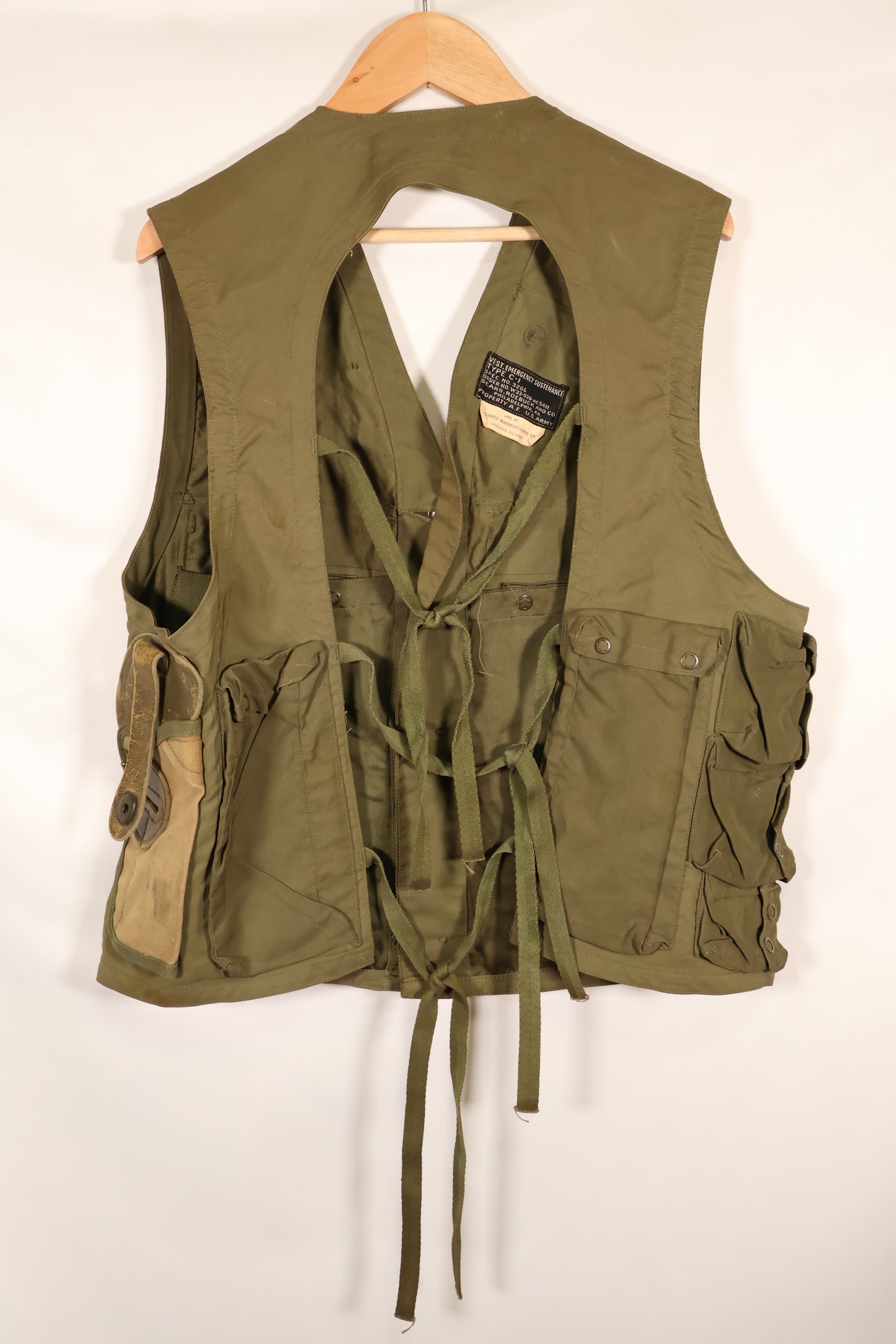 1940's U.S. Army Air Corps USAAF C-1 Survival Vest, beautiful, used.
