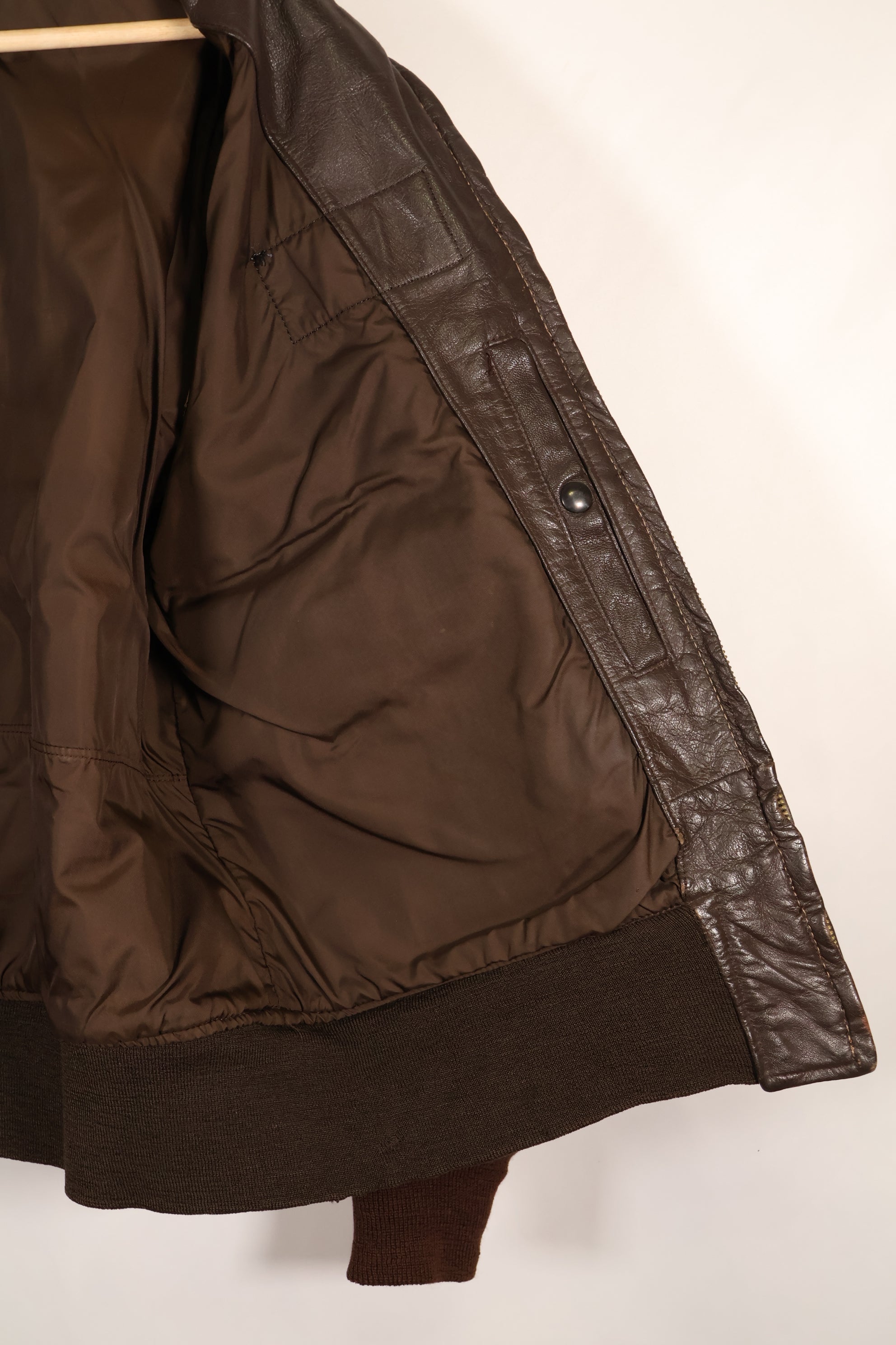 1970 contract size 42 G-1 flight jacket USS AMERICA with patch, used.