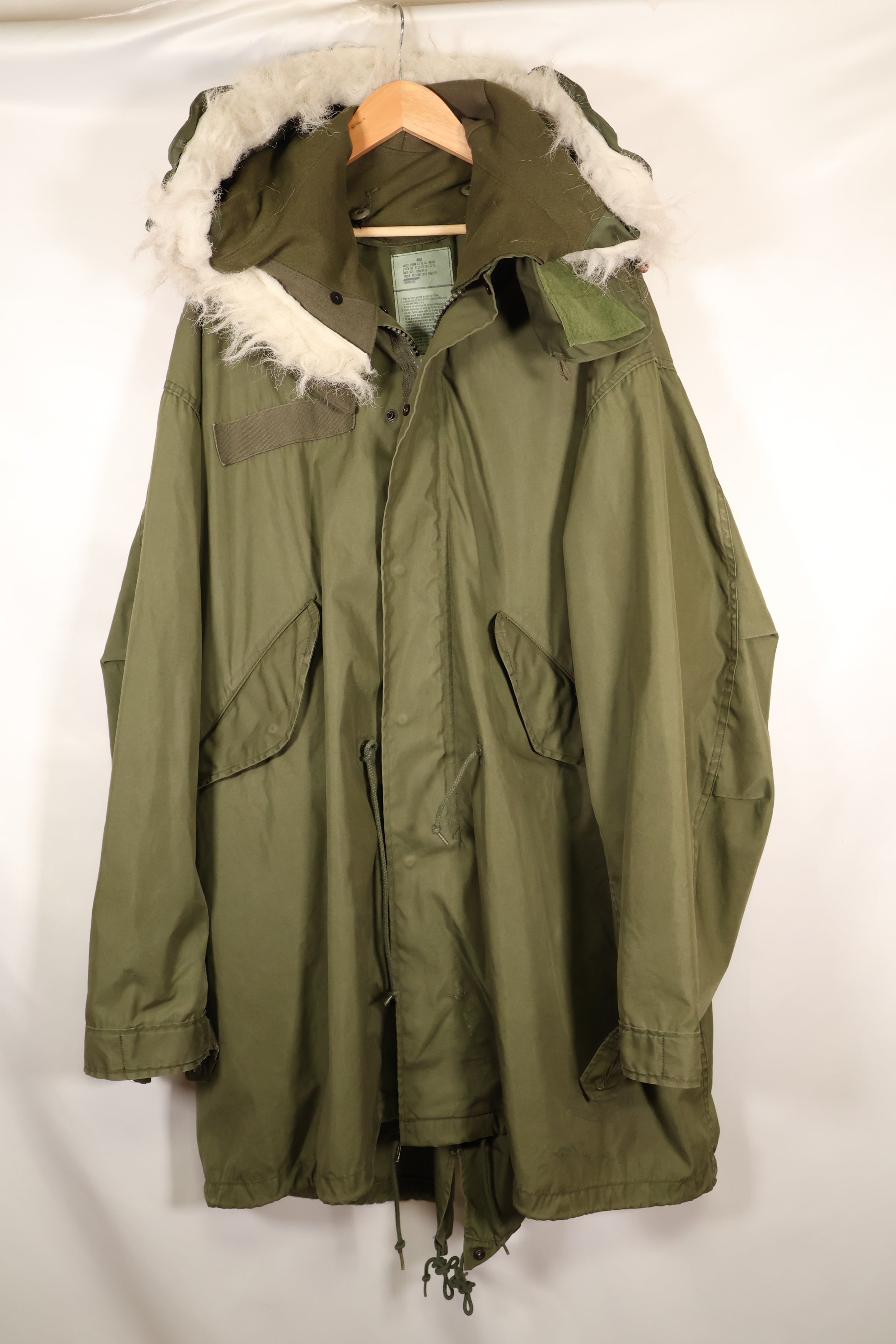 1980's lot LARGE resin zipper M65 field jacket without liner, with hood, almost unused.