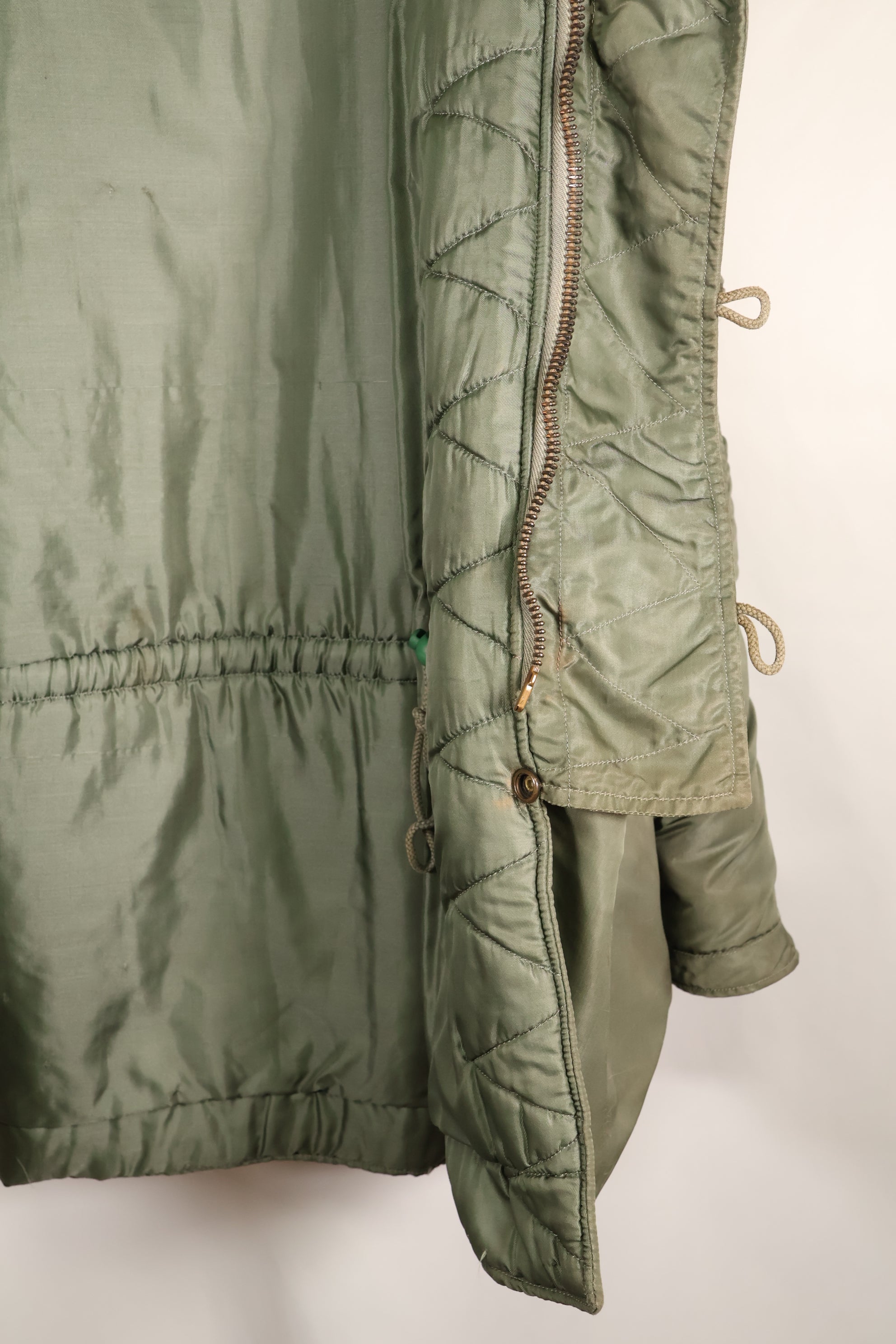 Late 1950s-early 1960s MEDIUM USAF USAF N3-B Flight Jacket Used