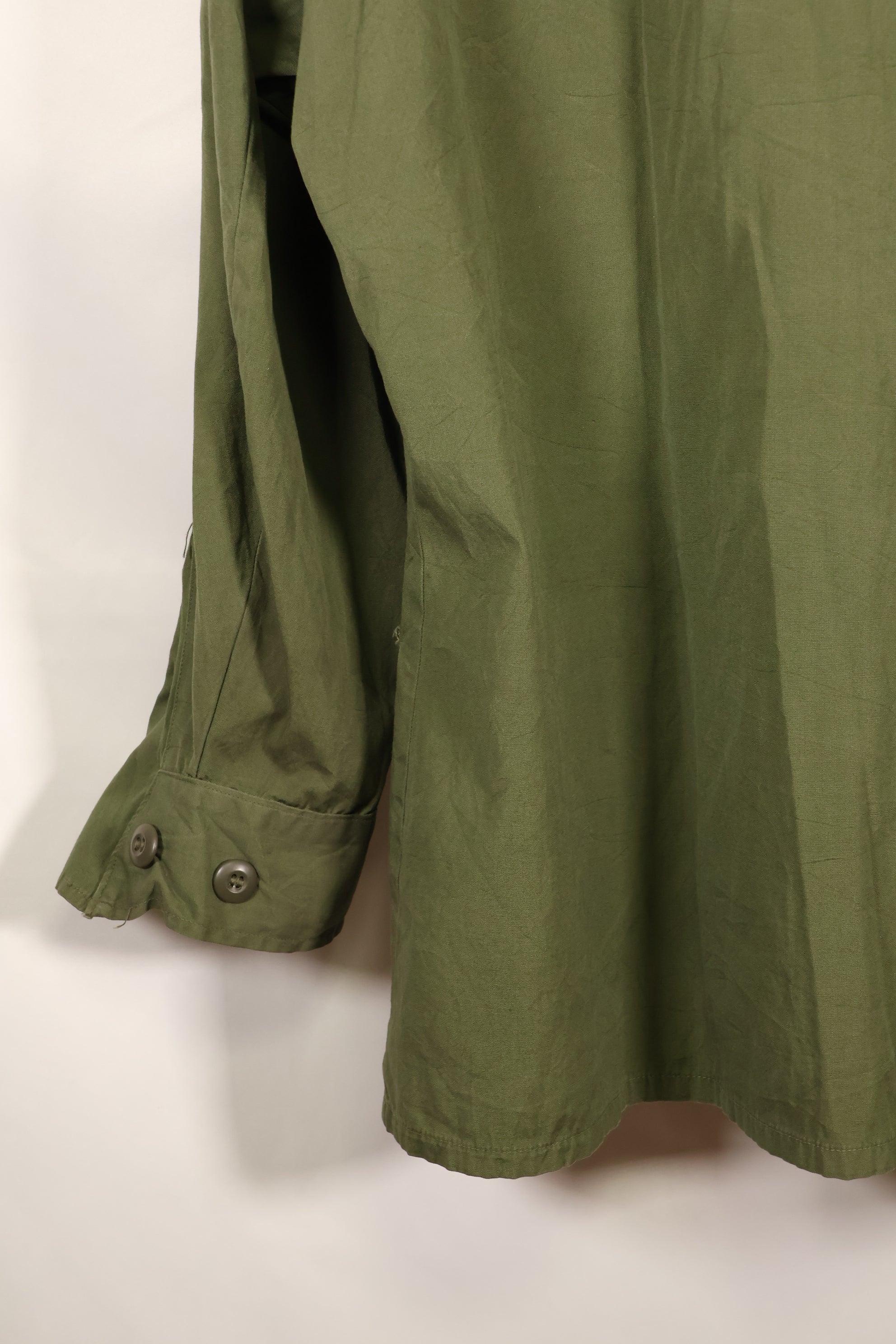 1966-67 Contract M-R Non Rip 3rd Model Jungle Fatigue Jacket in good condition.