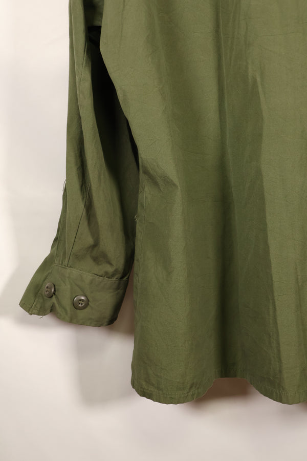 1966-67 Contract M-R Non Rip 3rd Model Jungle Fatigue Jacket in good condition.