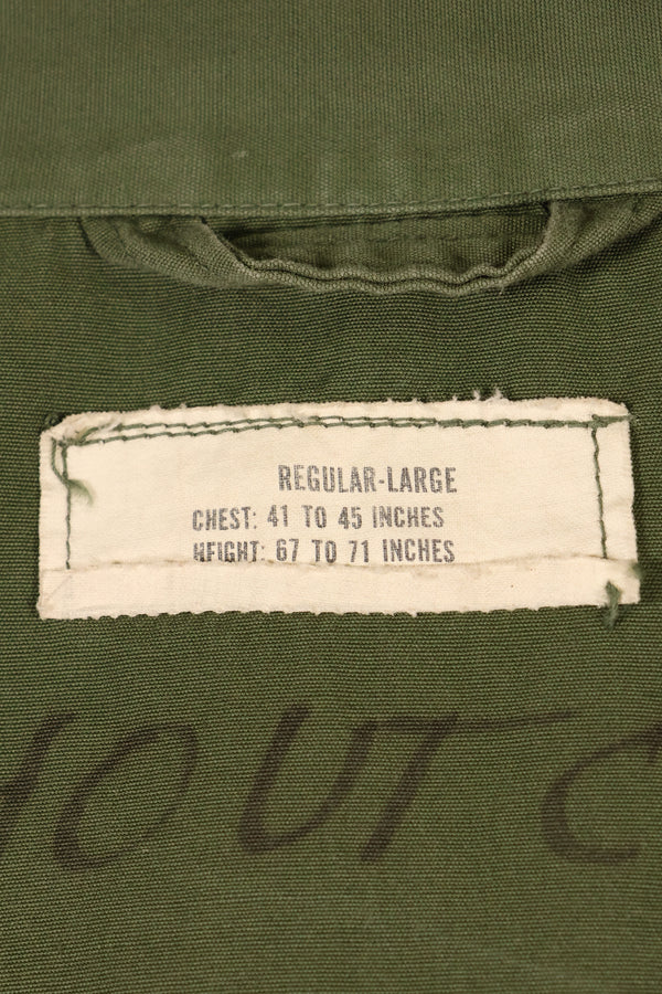 Circa 1966-67 L-R 2nd Model 3rd Model eclectic jungle fatigues jacket, used, good condition.