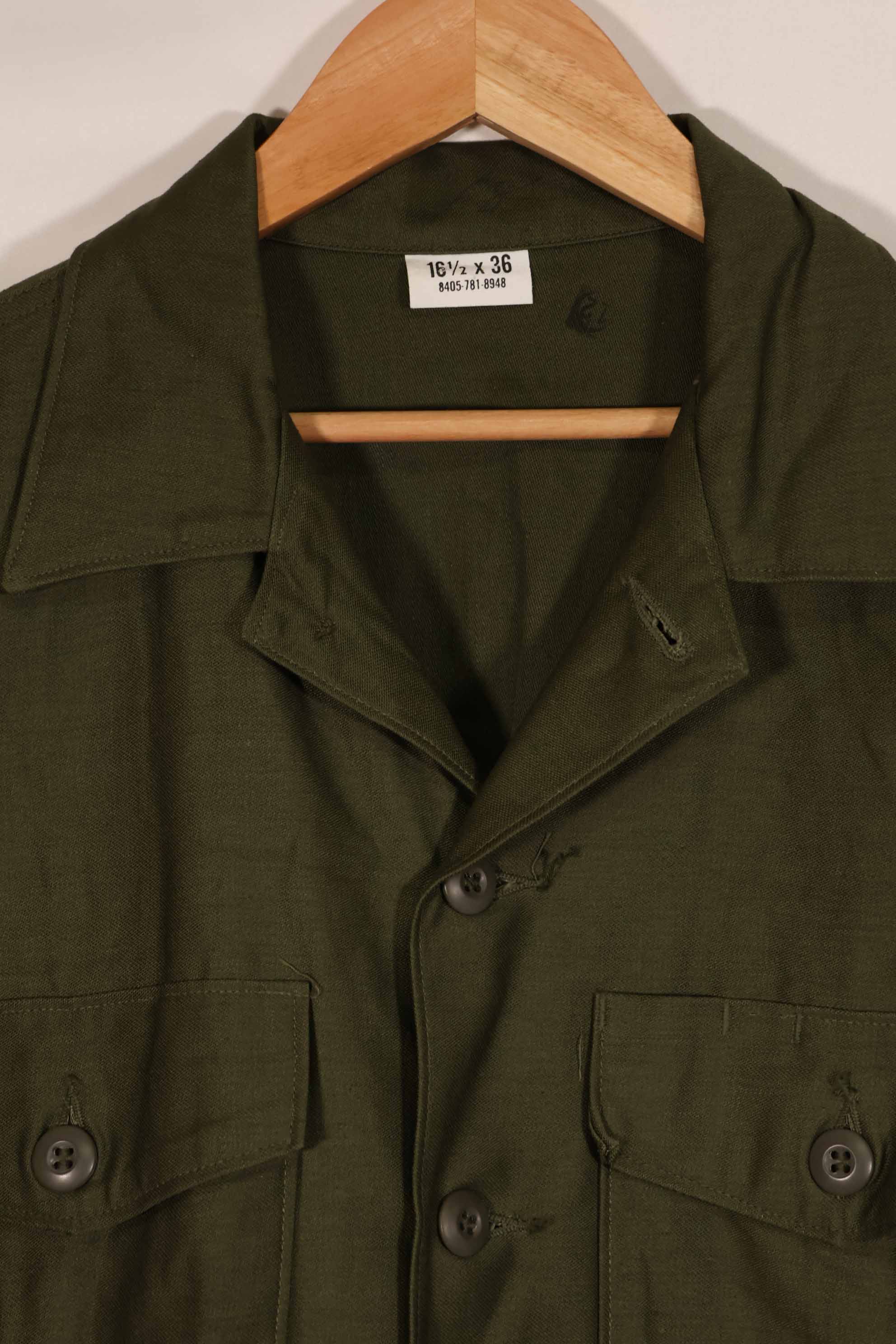 Real early 1960s lot U.S. Army OG-107 utility shirt, mostly unused C