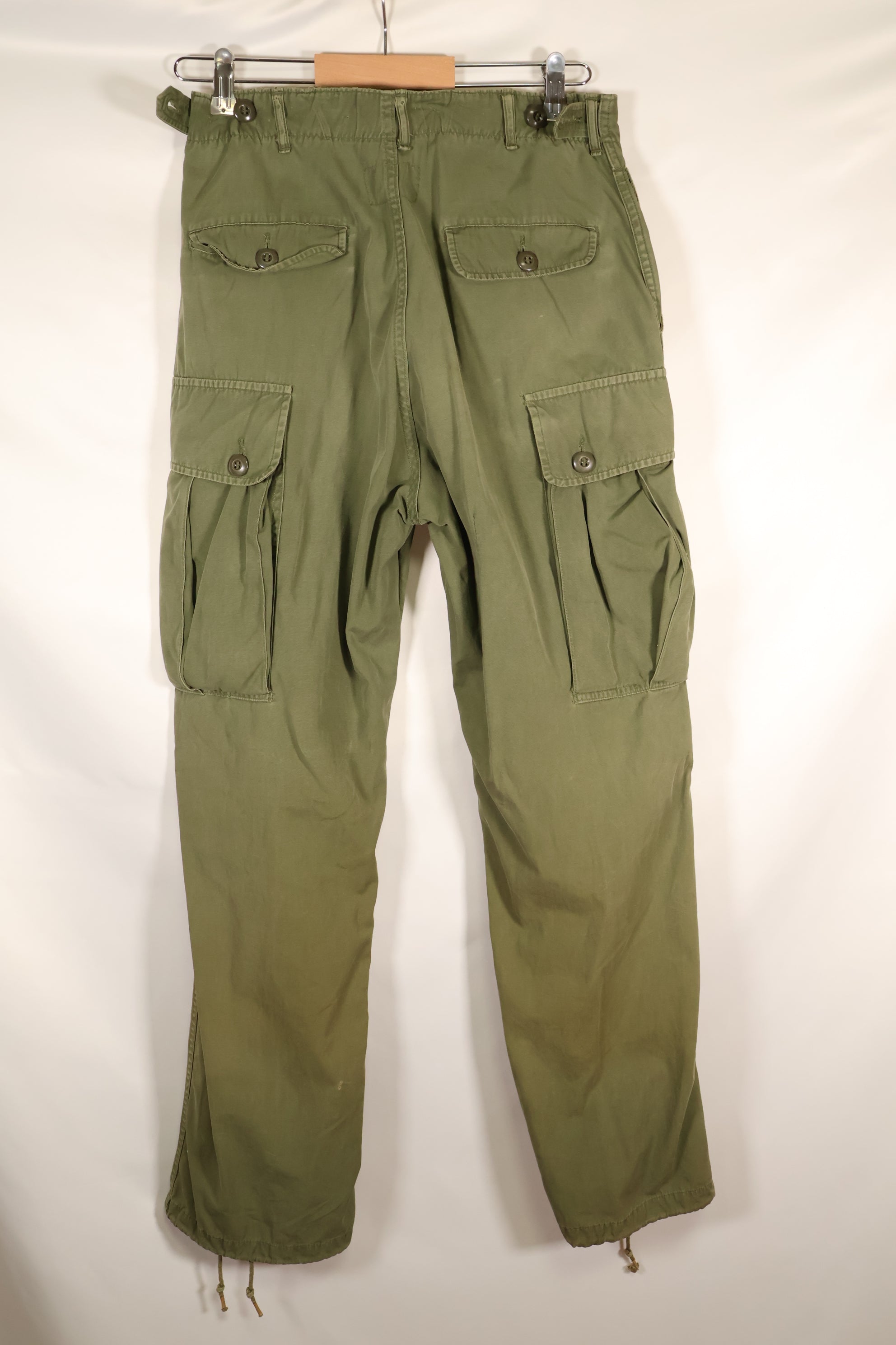 1963 contract, estimated XS 1st Model Jungle Fatigue pants, used with strong signs of use.