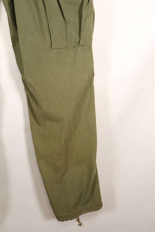 1963 contract, estimated XS 1st Model Jungle Fatigue pants, used with strong signs of use.