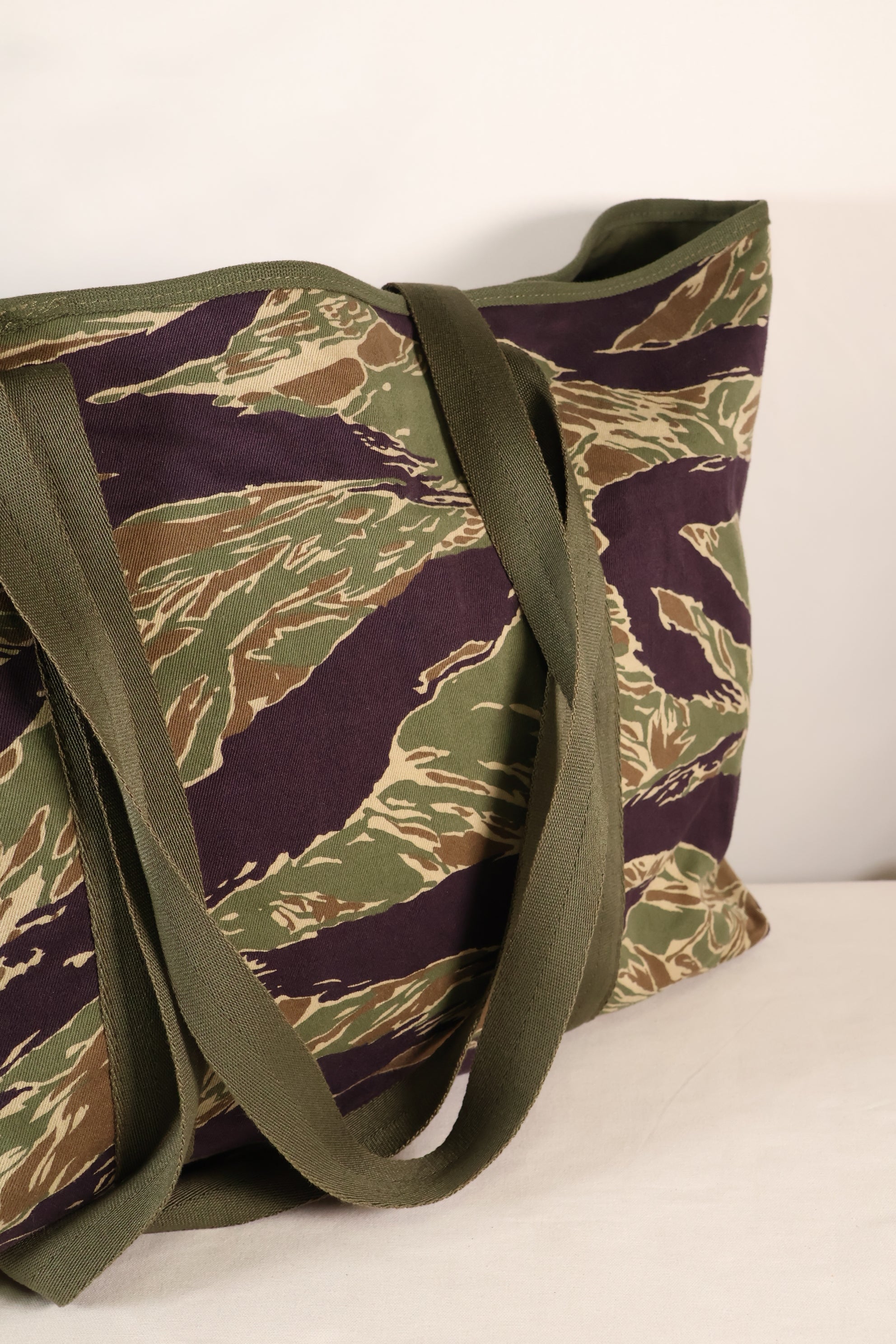 MILITARIA 1911 xSignal Depot collaboration Okinawa Tiger Tiger Stripe Tote Bag