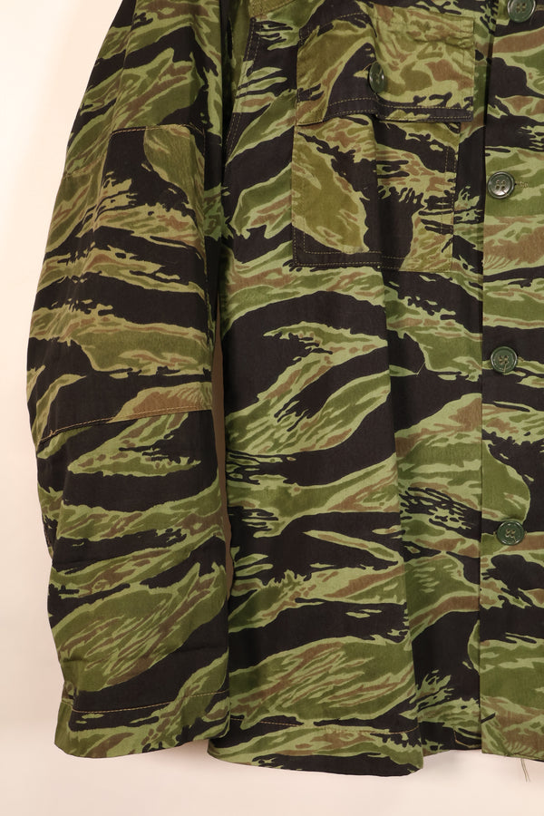 1968 Contract, South Vietnamese Marine Corps, 4th Model VNMC Tiger Stripe Shirt, Virtually Unused, Size A-3