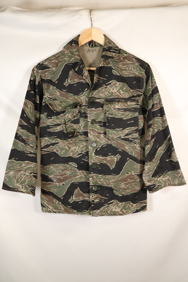 1960s Japanese Silver Tiger Asian Cut shirt, tiger stripe, used, no cuffs.