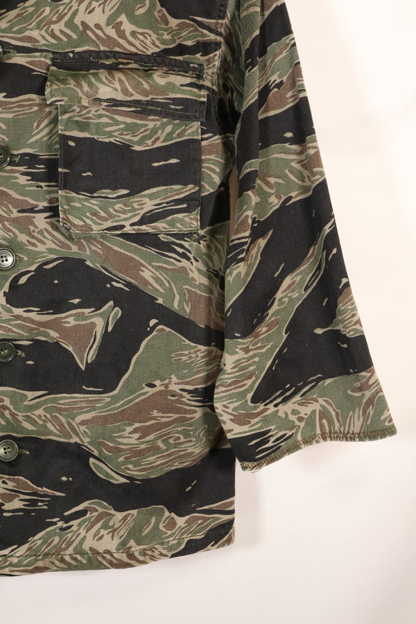 1960s Japanese Silver Tiger Asian Cut shirt, tiger stripe, used, no cuffs.