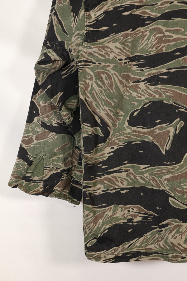 1960s Japanese Silver Tiger Asian Cut shirt, tiger stripe, used, no cuffs.