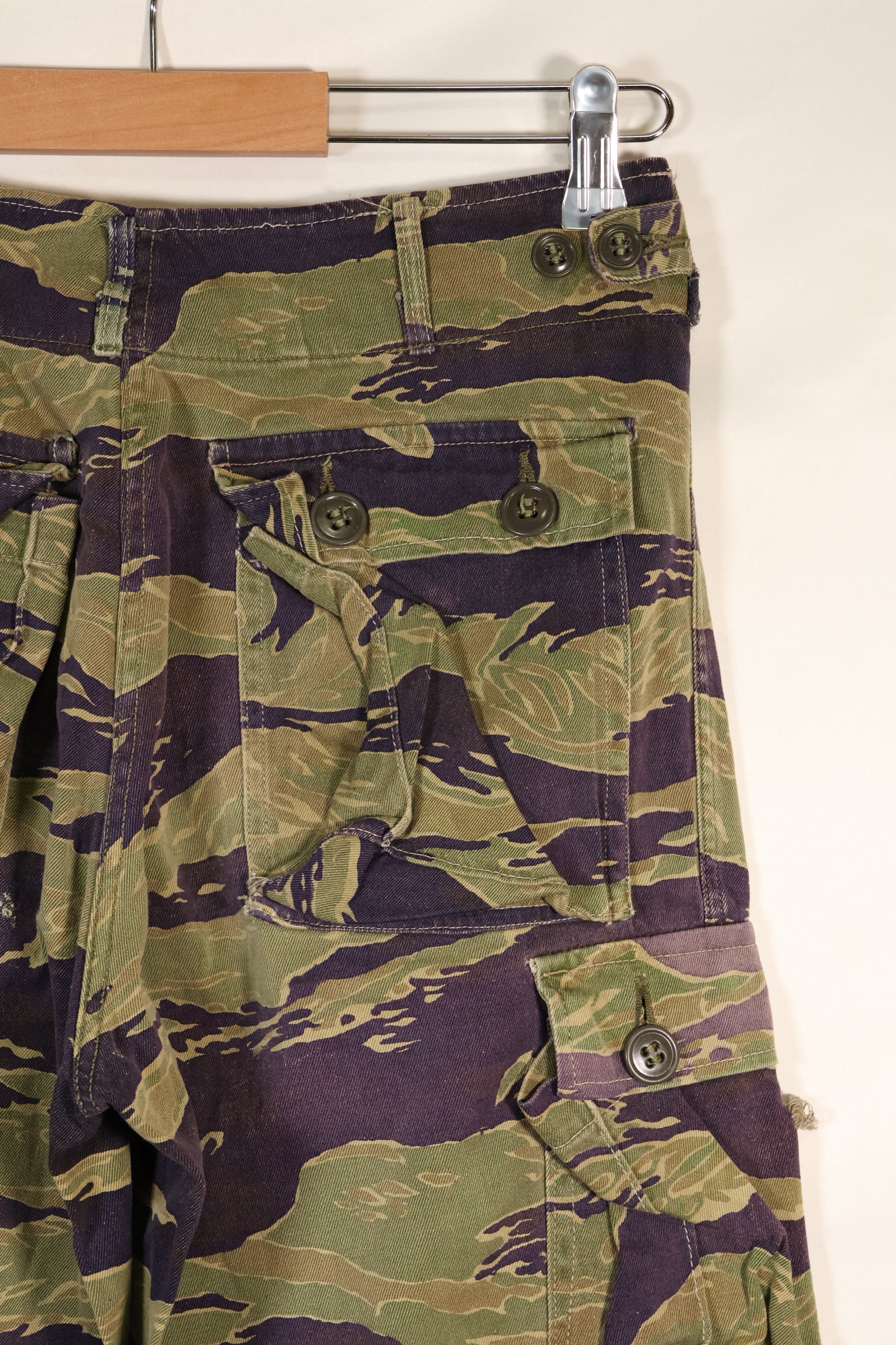 Late 1960s Gold Tiger Derivative Pattern Classic Pattern Tiger Stripe Pants Used