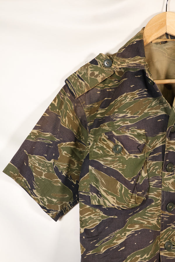 1960's semi A-M silver tiger shirt Asian cut epaulette modified used