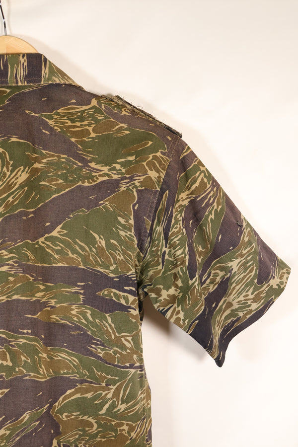 1960's semi A-M silver tiger shirt Asian cut epaulette modified used