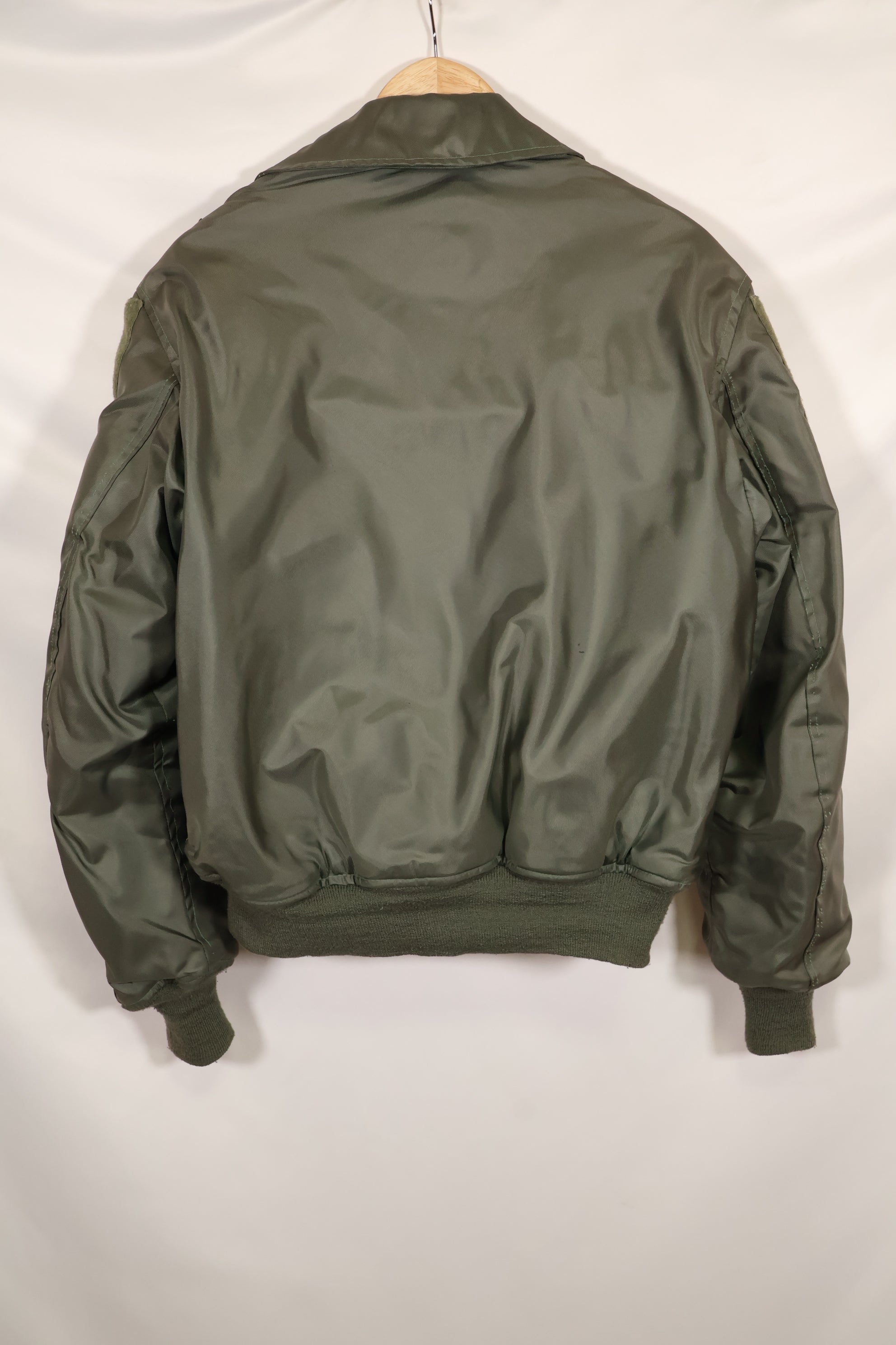 1998 Contract MEDIUM US Navy CWU-45P Flight Jacket, used, good condition.
