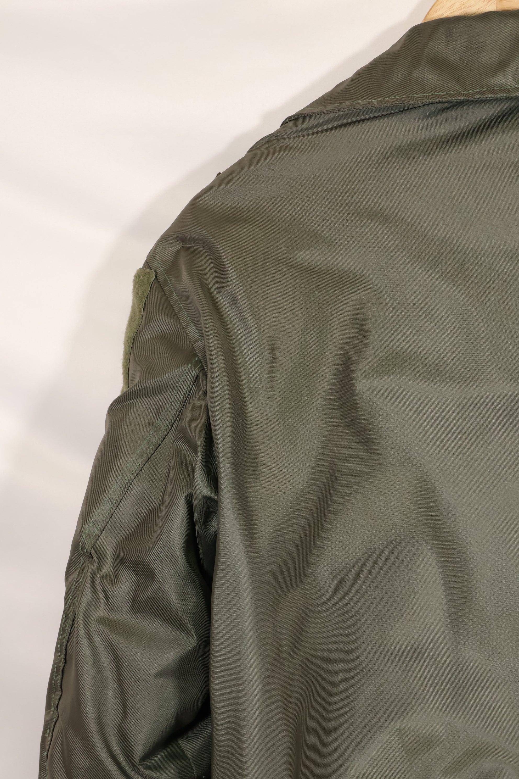 1998 Contract MEDIUM US Navy CWU-45P Flight Jacket, used, good condition.