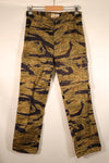 Late 1960s US-S Gold Tiger Pattern Tiger Stripe US-Cut Pants, Used