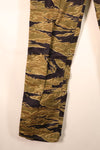 Late 1960s US-S Gold Tiger Pattern Tiger Stripe US-Cut Pants, Used