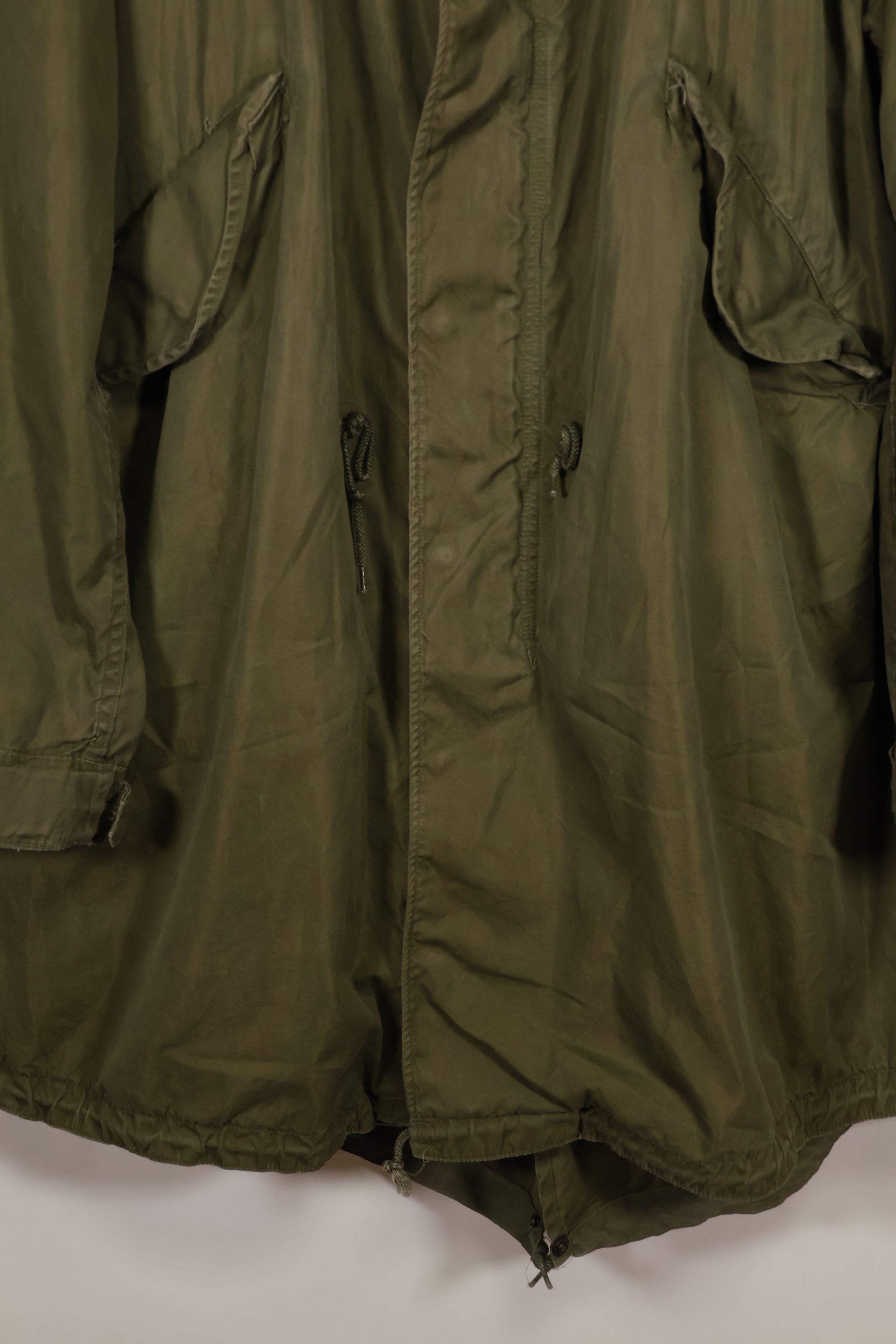 Early 1950s MEDIUM US Army M51 Field Parka, shell only, used.