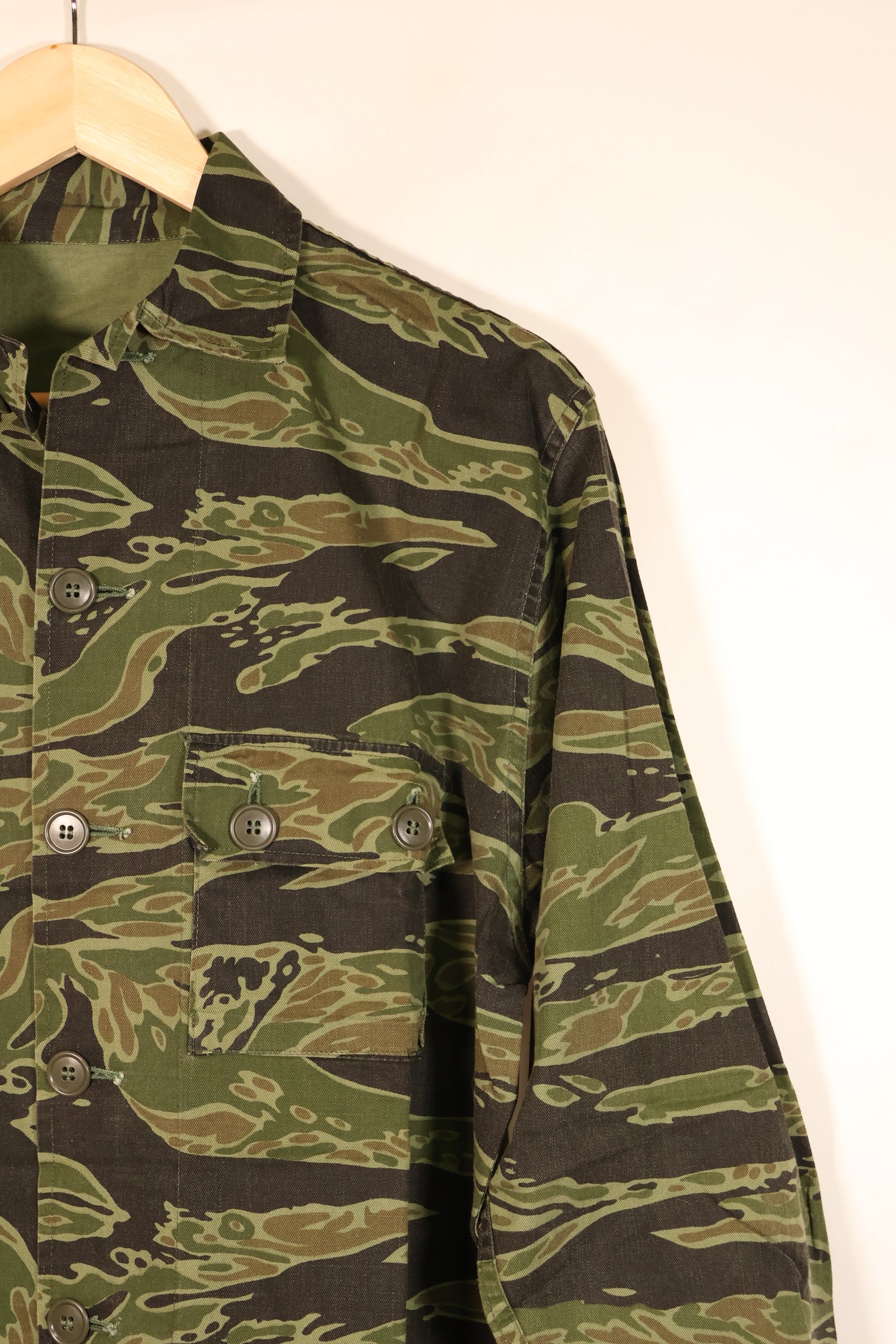 Late 1960s, Size M, Late War Lightweight, Dark-Colored, Tiger-Stripe Shirt, Used
