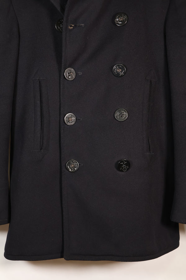 1940's estimated 38 approx. 10 buttons U.S. Navy pea coat in good condition B