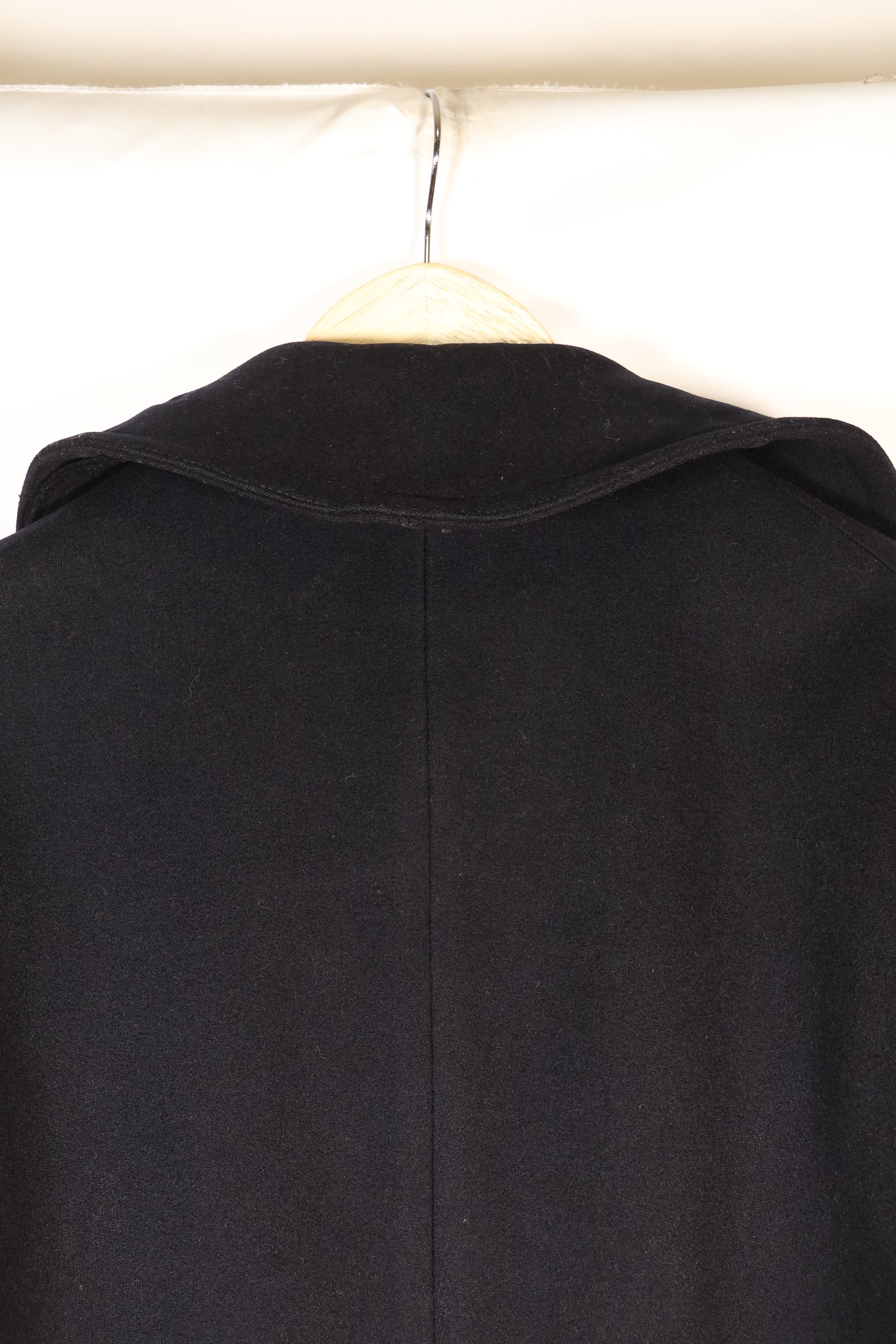 1940's estimated 38 approx. 10 buttons U.S. Navy pea coat in good condition B