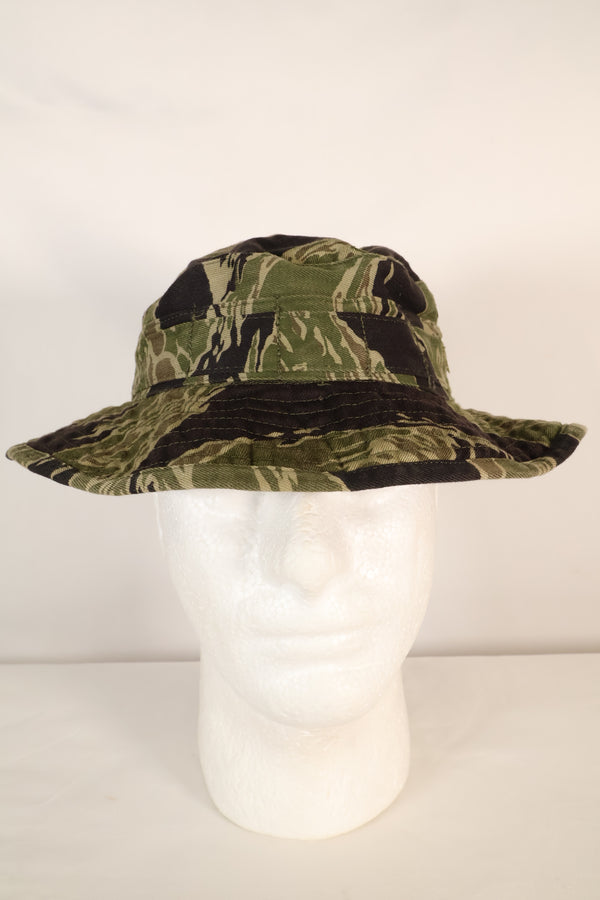1960s, estimated size M, sewn in Okinawa, CISO cut, Okinawa Tiger boonie hat, used.