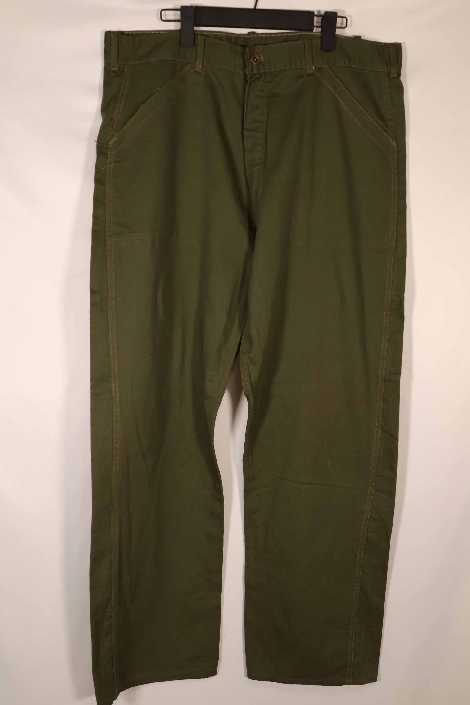 Real late 1940s-early 1950s U.S. Navy cotton pants, zipper fly, used.