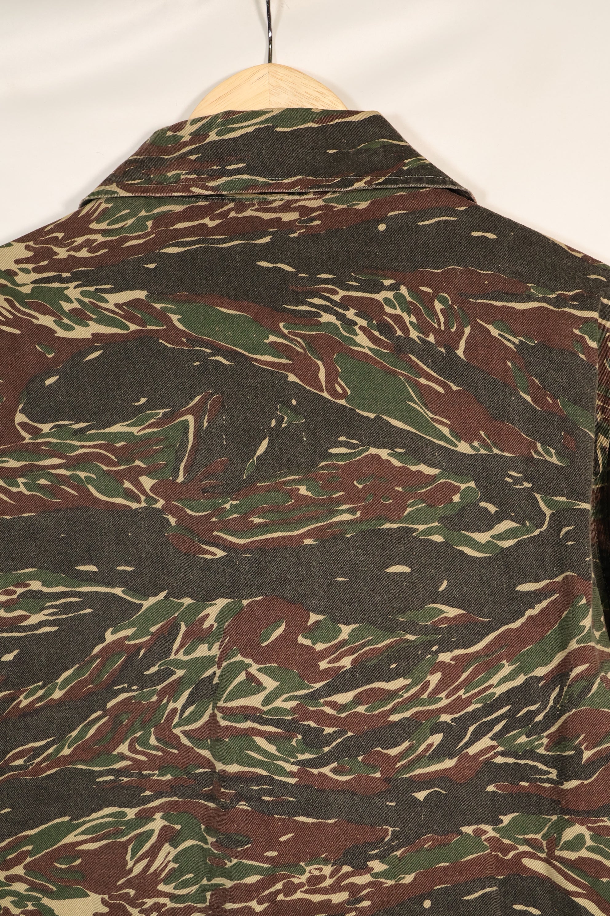 1970s Silver Tiger Tiger Stripe Shirt Tie Tiger 4 Pockets Used