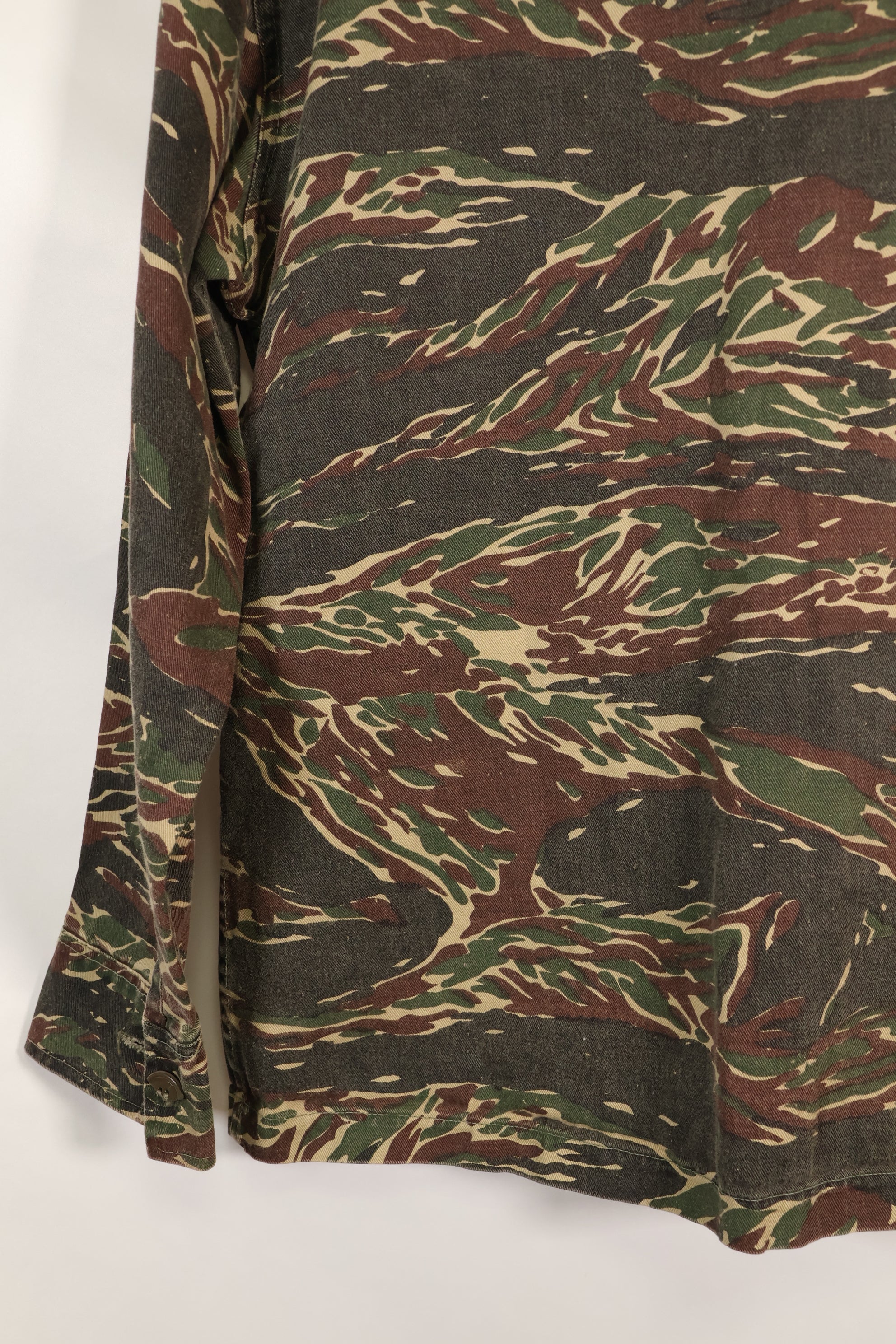 1970s Silver Tiger Tiger Stripe Shirt Tie Tiger 4 Pockets Used