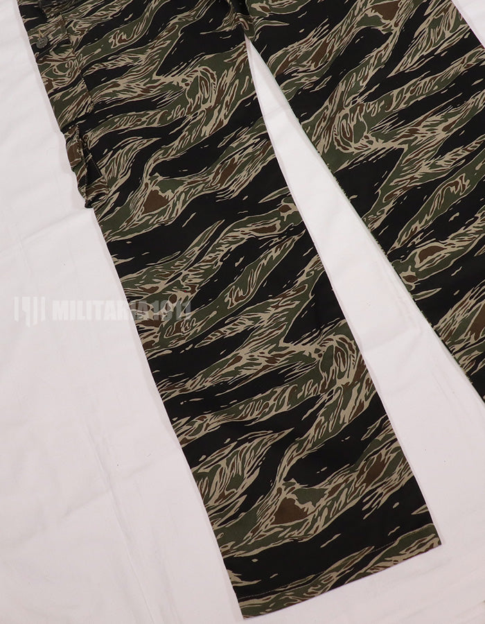 [SCHEDULED TO SHIP MID-Nov] MADE IN JAPAN Silver Tiger Stripe Trousers Standard Edition