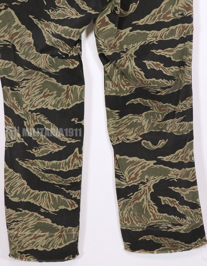 Real Zig Zag Pattern Tiger Stripe Pants in good condition.