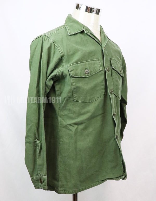 Original utility shirt OG-107, made in 1970, wartime lot.